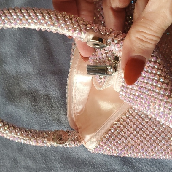 Gunne Sax by Jessica McClintock Lt Pink Staci Mesh Snap & Zip Closure Clutch Bag - Picture 4 of 11